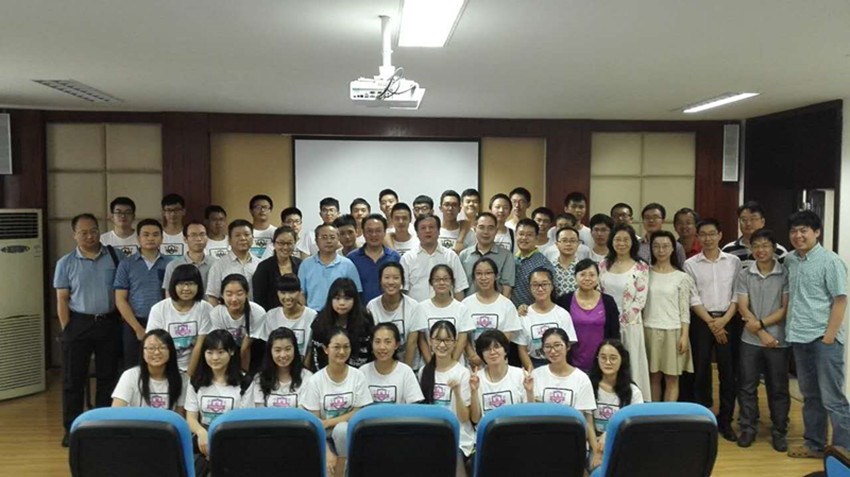 1476948671108144.jpg 开学典礼 - 副本.jpg